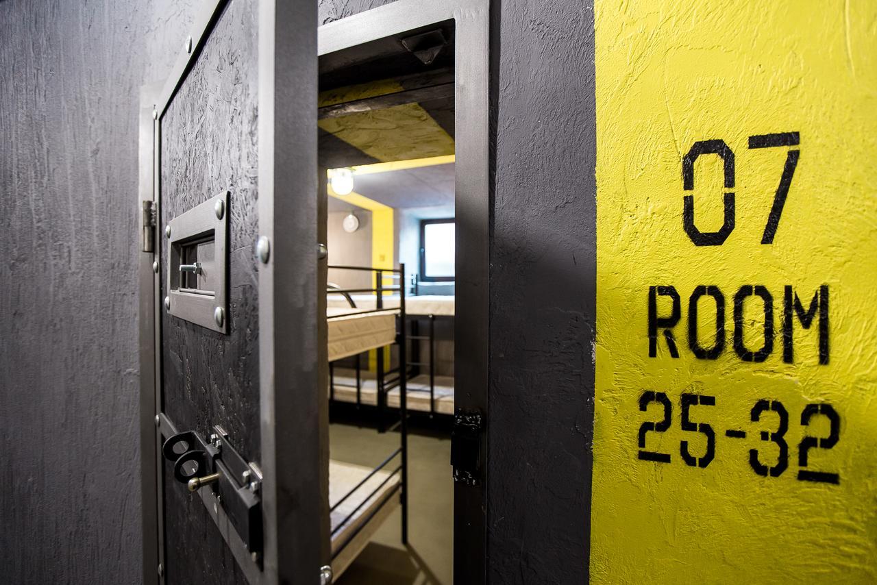 Lviv Loft Prison Hostel Екстериор снимка