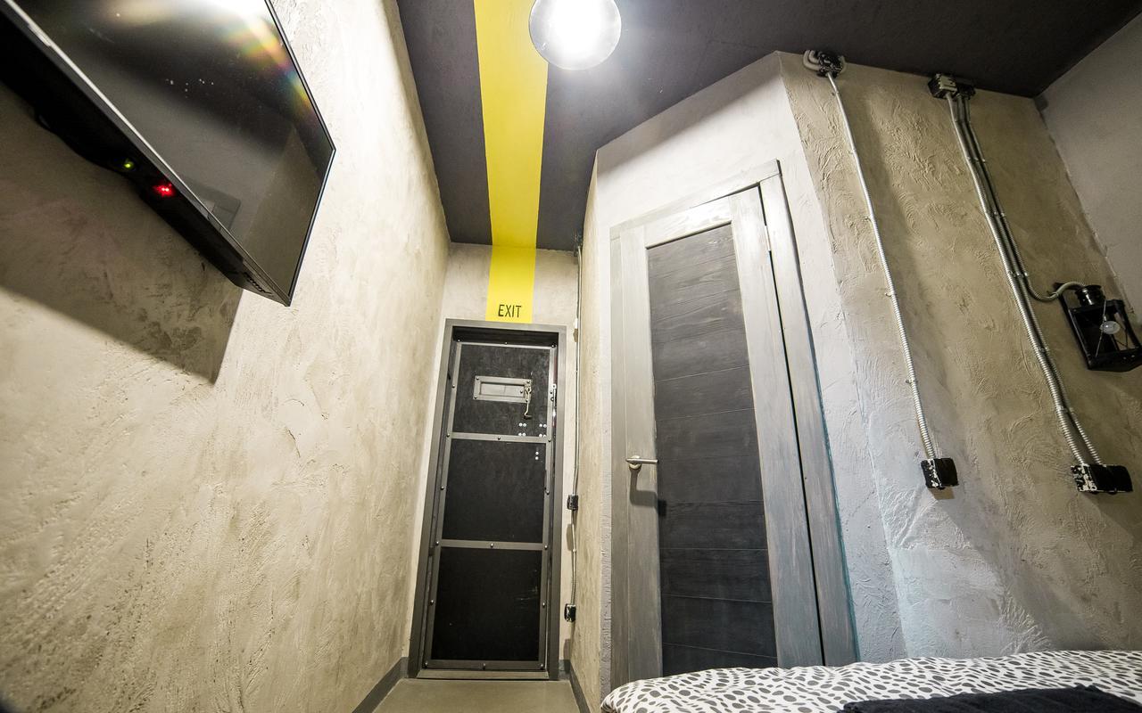 Lviv Loft Prison Hostel Екстериор снимка