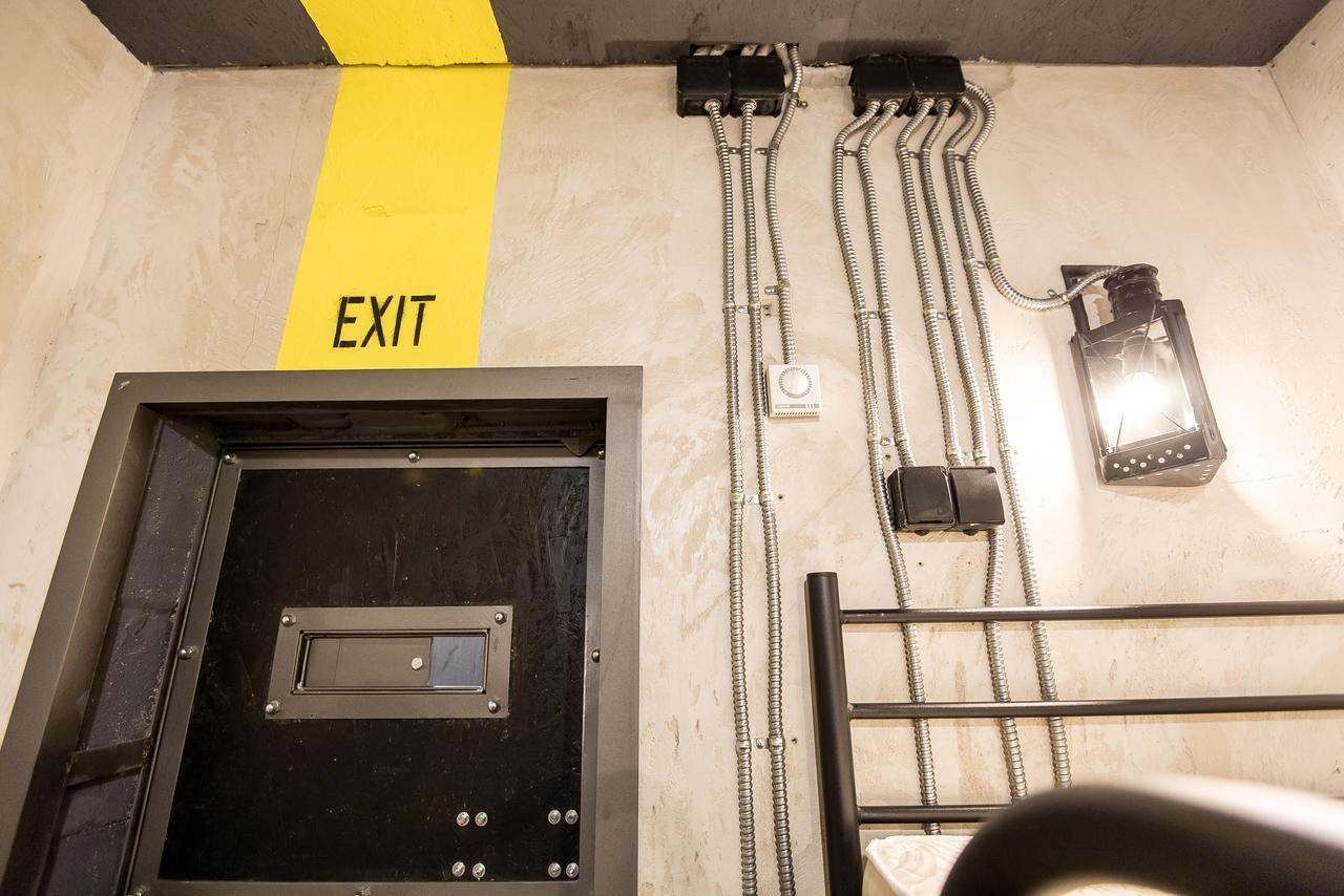 Lviv Loft Prison Hostel Екстериор снимка