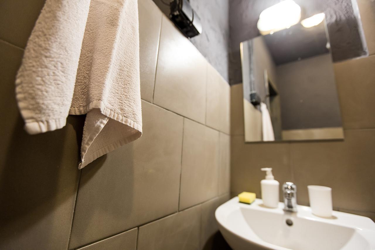 Lviv Loft Prison Hostel Екстериор снимка