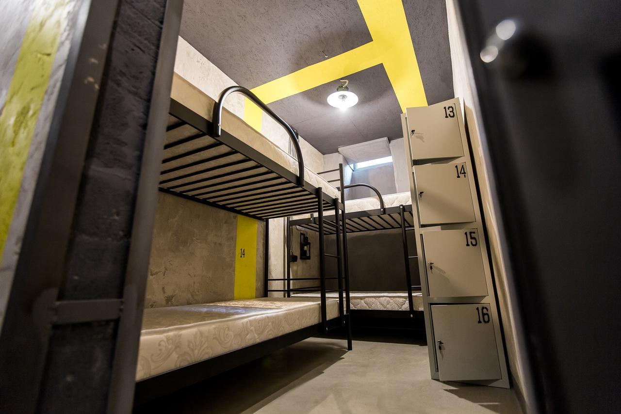 Lviv Loft Prison Hostel Екстериор снимка