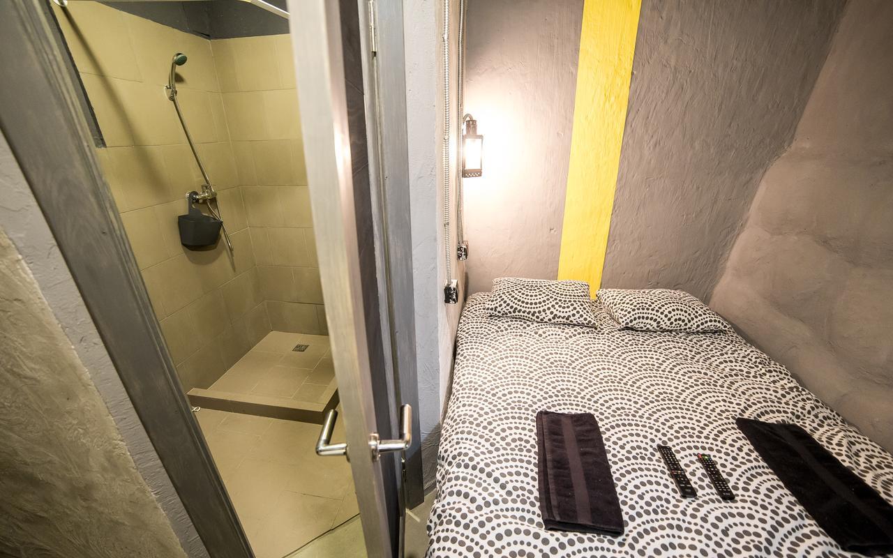 Lviv Loft Prison Hostel Екстериор снимка