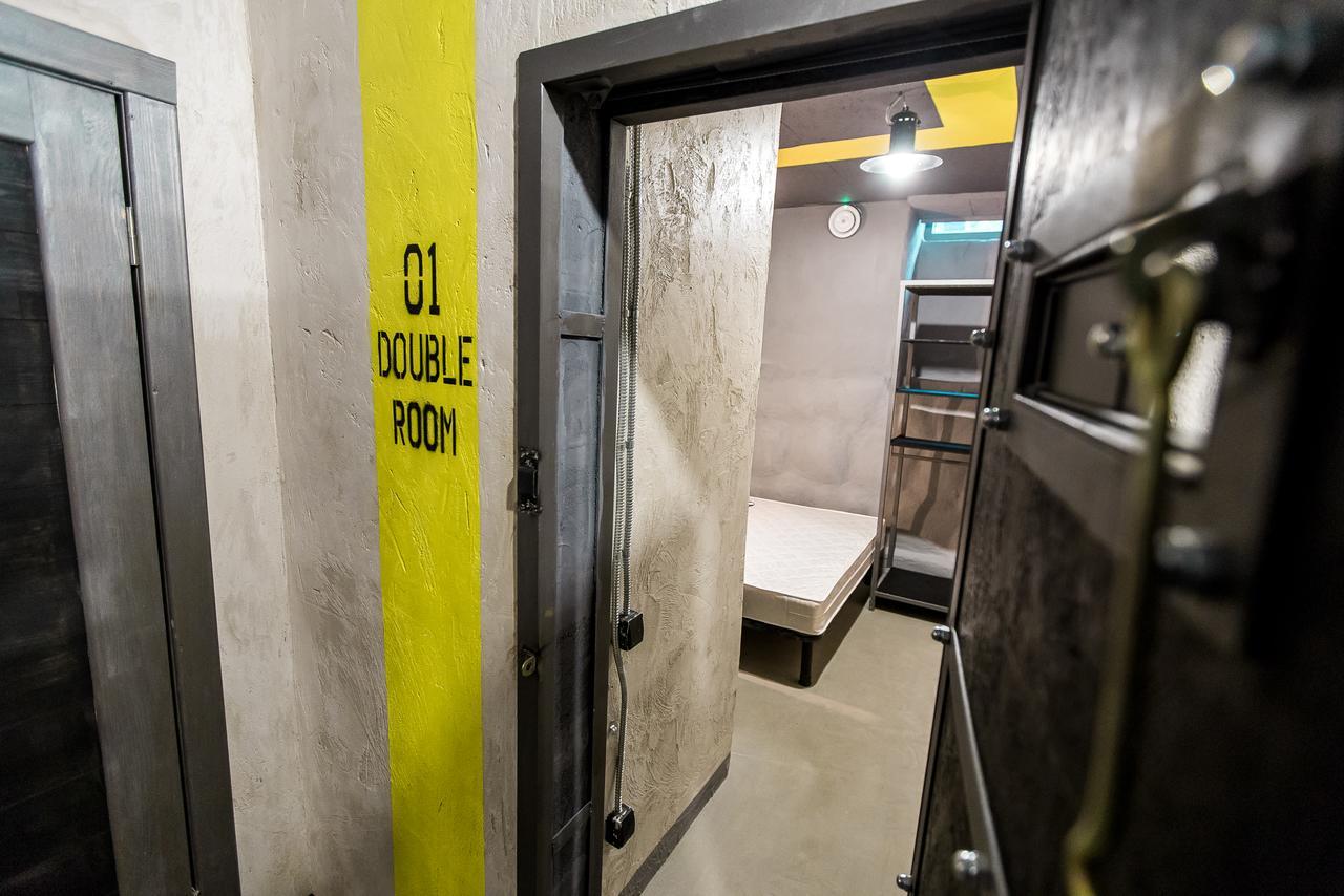 Lviv Loft Prison Hostel Екстериор снимка