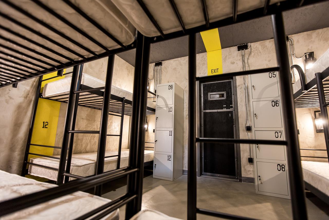 Lviv Loft Prison Hostel Екстериор снимка